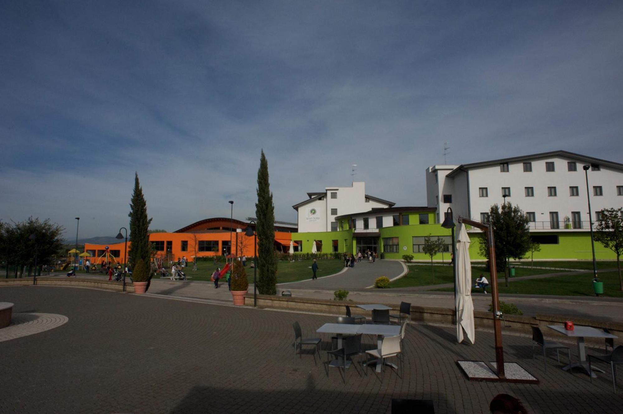 Life Sport Hotel Mentana Eksteriør bilde